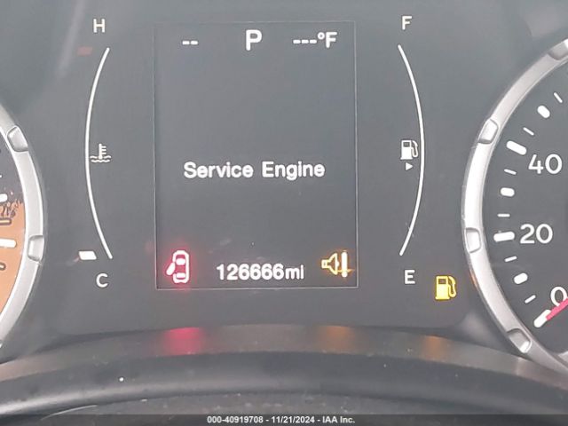 ZACCJBBTXFPC09567 Jeep Renegade Latitude