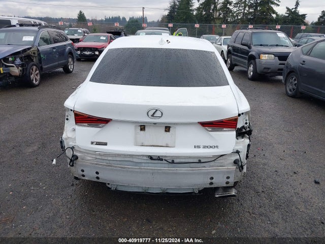 Lexus IS 200T 2017 JTHBA1D28H5055154 Image 17