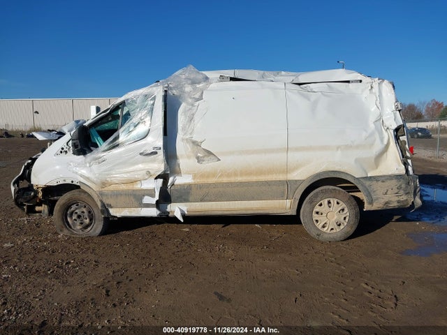 Ford Transit-250 2015 1FTYR1ZM3FKA87426 Image 14