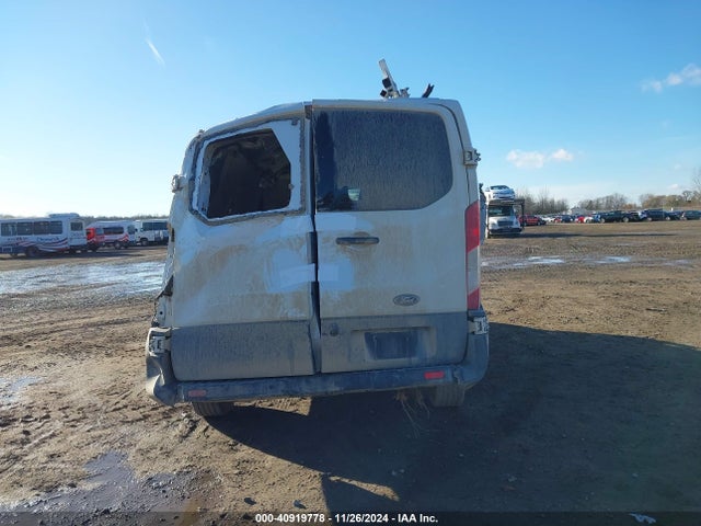 Ford Transit-250 2015 1FTYR1ZM3FKA87426 Image 16