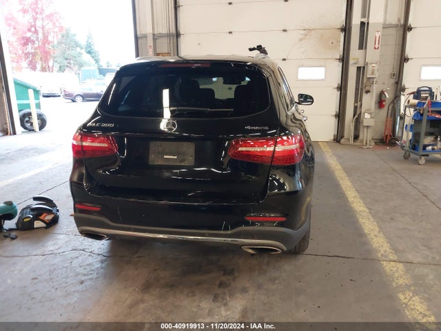WDC0G4KB7HF157884 Mercedes-Benz Glc 300 4matic