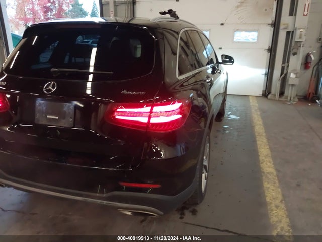 WDC0G4KB7HF157884 Mercedes-Benz Glc 300 4matic