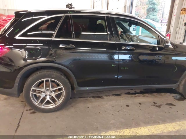 WDC0G4KB7HF157884 Mercedes-Benz Glc 300 4matic