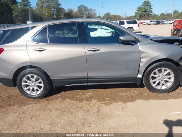3GNAXJEV4JS581496 Chevrolet EQUINOX LT