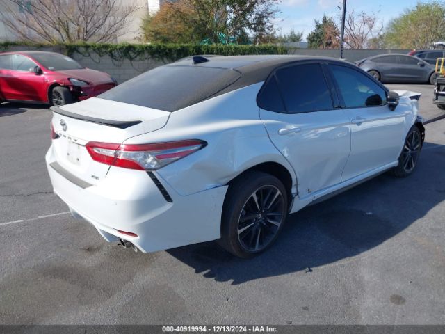 4T1B61HK6JU103836 Toyota CAMRY XSE