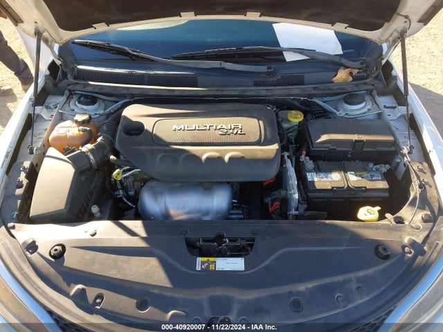 1C3CCCAB9FN680552 Chrysler 200 Limited