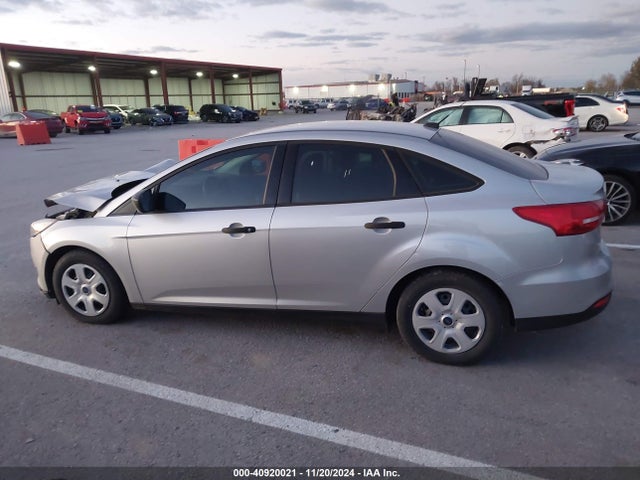 Ford FOCUS S 2017 1FADP3E20HL307998 Image 14