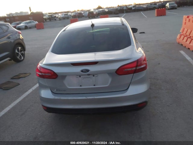 Ford FOCUS S 2017 1FADP3E20HL307998 Image 16