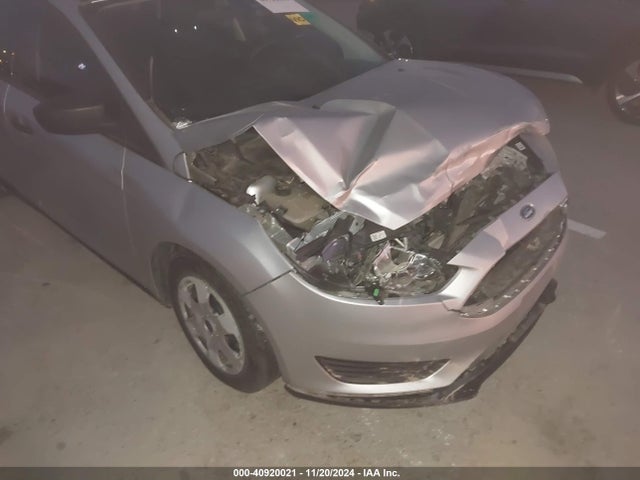 Ford FOCUS S 2017 1FADP3E20HL307998 Image 6