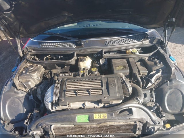 2006 MINI COOPER S WMWRE33526TL22127 Photo 9