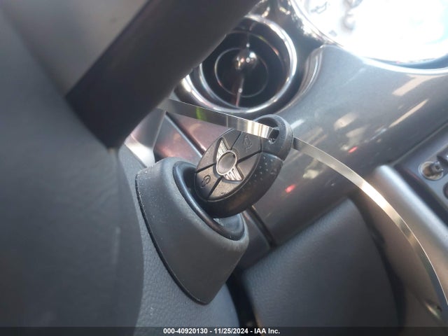 2006 MINI COOPER S WMWRE33526TL22127 Photo 10