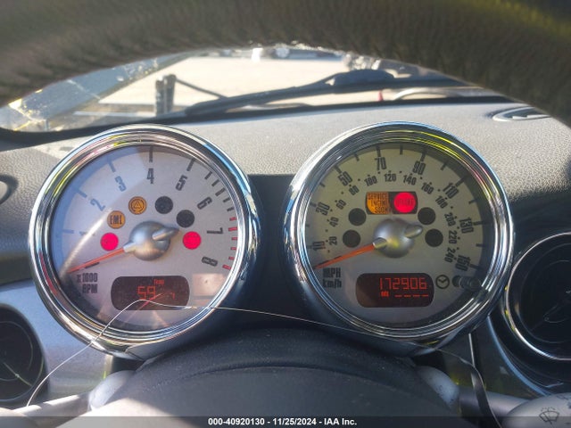 2006 MINI COOPER S WMWRE33526TL22127 Photo 6