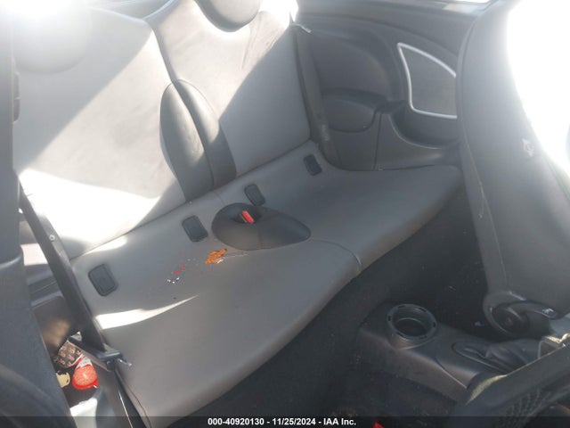 2006 MINI COOPER S WMWRE33526TL22127 Photo 7