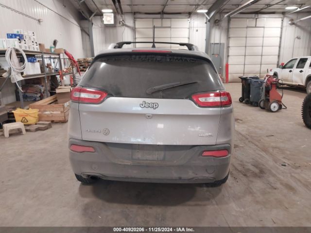 1C4PJMCB3HD213870 Jeep Cherokee Latitude 4x4
