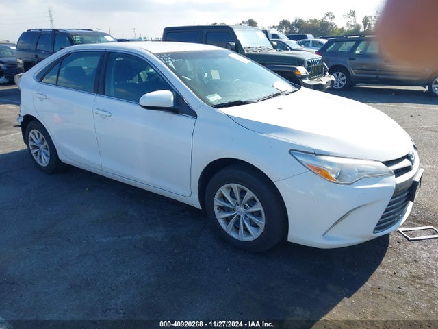 Toyota CAMRY LE 2017 4T1BF1FK3HU768822 Image 1