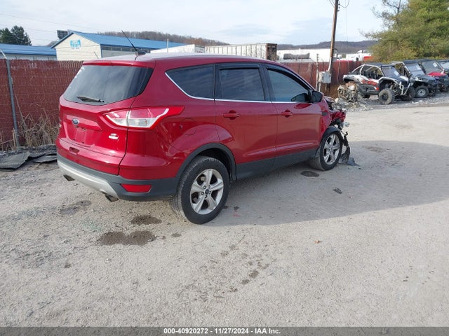1FMCU9GX9GUC54359 Ford ESCAPE SE