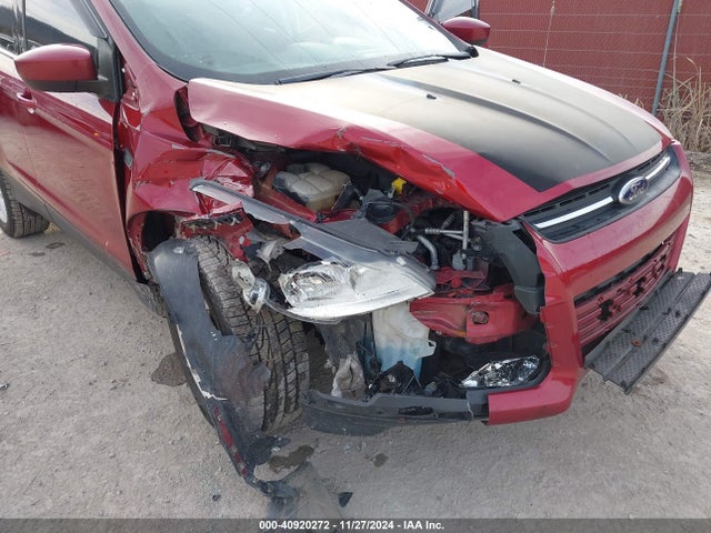 1FMCU9GX9GUC54359 Ford ESCAPE SE