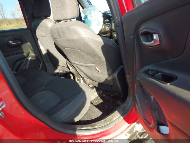 ZACNJDC1XMPM23485 Jeep Renegade Trailhawk 4x4