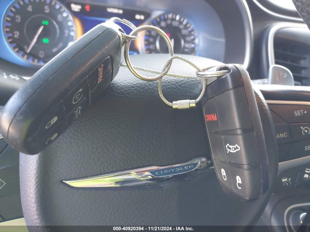 1C3CCCCG4FN673033 Chrysler 200 C