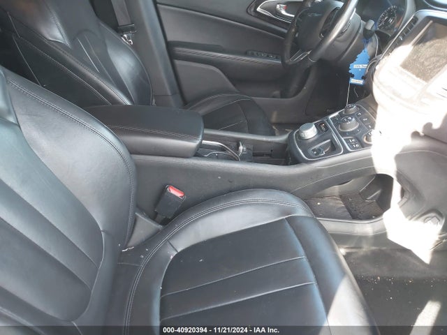 Chrysler 200 C 2015 1C3CCCCG4FN673033 Image 5
