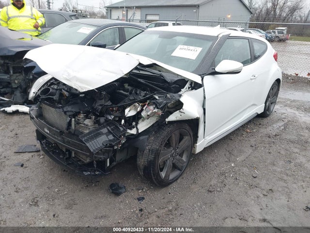 Hyundai Veloster Turbo 2015 KMHTC6AEXFU228747 Image 2