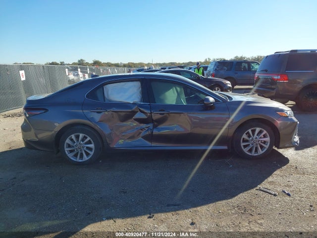 Toyota CAMRY LE 2024 4T1C11AKXRU917836 Image 13