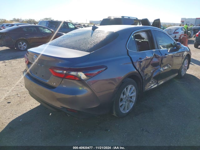 Toyota CAMRY LE 2024 4T1C11AKXRU917836 Image 4