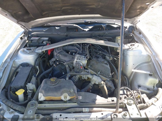 1ZVBP8EM6E5240417 Ford Mustang V6