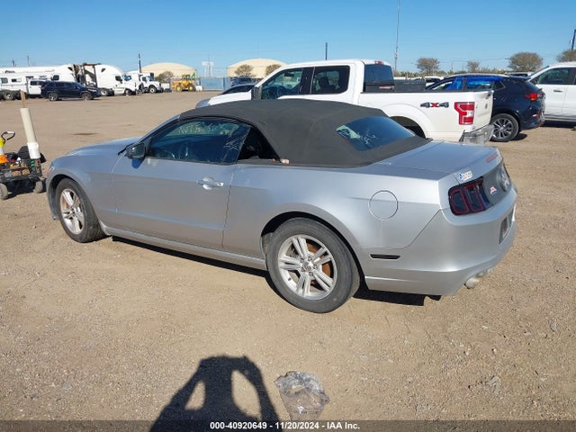 1ZVBP8EM6E5240417 Ford Mustang V6