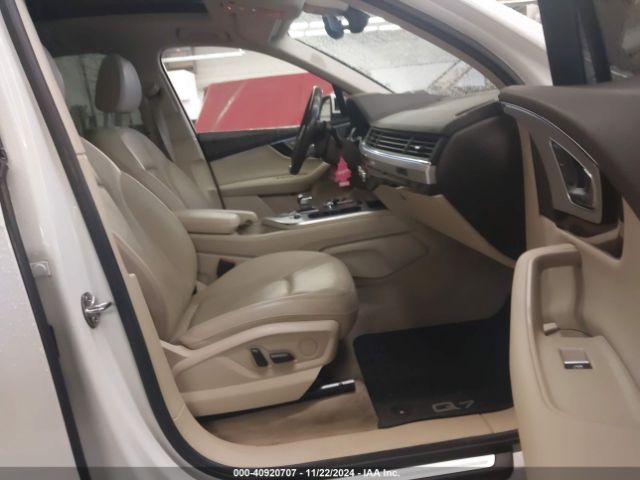 WA1LHAF72KD017193 Audi Q7 45 Premium