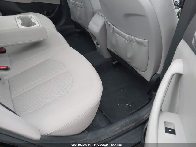 Hyundai SONATA SE 2015 5NPE24AF0FH210877 Image 8
