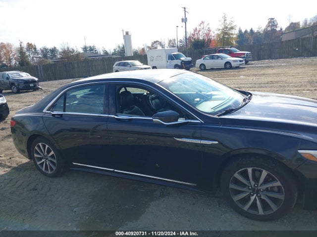 Lincoln Continental Livery 2018 1LN6L9HK1J5602515 Image 13