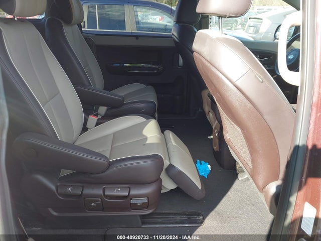 KNDME5C13F6046951 KIA Sedona Sx Luxury