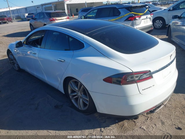 2013 TESLA MODEL S 5YJSA1CG6DFP08507 Photo 2