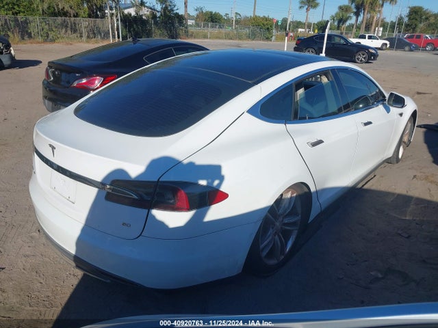 2013 TESLA MODEL S 5YJSA1CG6DFP08507 Photo 3