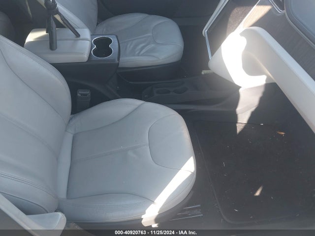 2013 TESLA MODEL S 5YJSA1CG6DFP08507 Photo 4