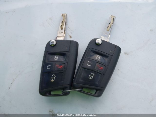 3VW2A7AU9FM030438 Volkswagen Golf Tdi Se 4-door
