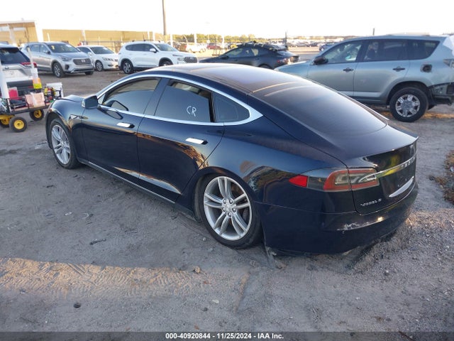 2013 TESLA MODEL S 5YJSA1DN9DFP06165 Photo 2
