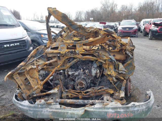 1GCVKREC5EZ220261 Chevrolet Silverado 1500 1lt