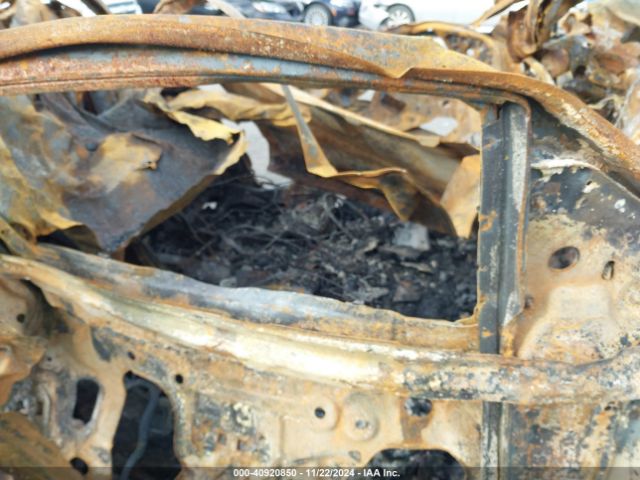 1GCVKREC5EZ220261 Chevrolet Silverado 1500 1lt
