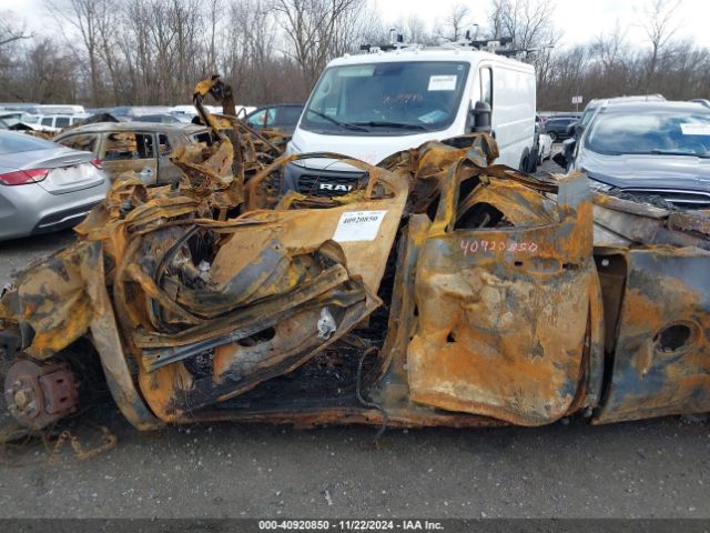 1GCVKREC5EZ220261 Chevrolet Silverado 1500 1lt