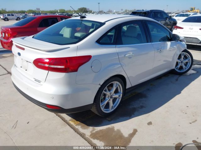 1FADP3J2XGL404596 Ford Focus Titanium