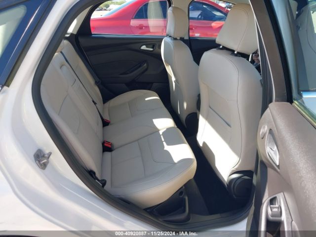 1FADP3J2XGL404596 Ford Focus Titanium