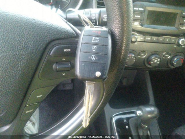 3KPFK4A77HE107203 KIA FORTE LX