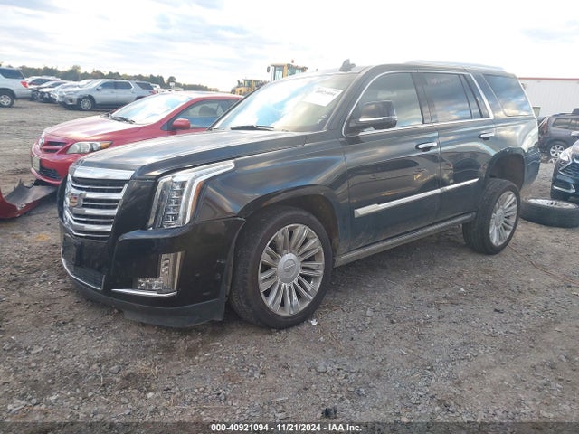2019 CADILLAC ESCALADE 1GYS4DKJ8KR283671 Photo 1