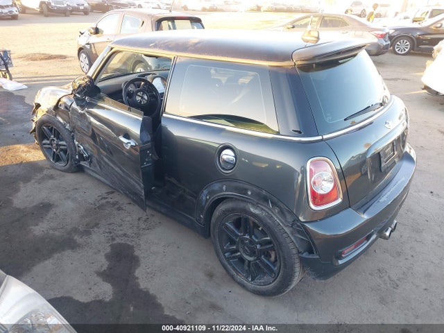 2012 MINI COOPER S WMWSV3C51CTY17254 Photo 2