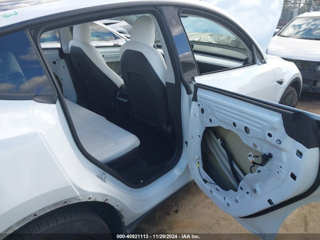 2022 TESLA MODEL Y 7SAYGAEE7NF391250 Photo 7