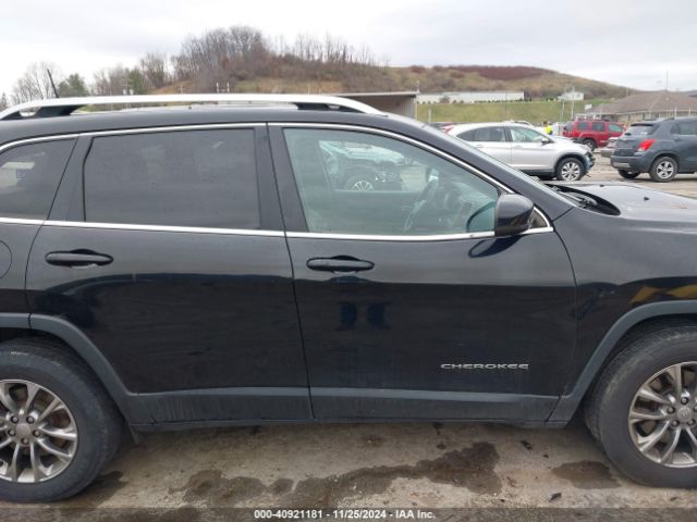 1C4PJMLBXKD338002 Jeep Cherokee Latitude Plus 4x4