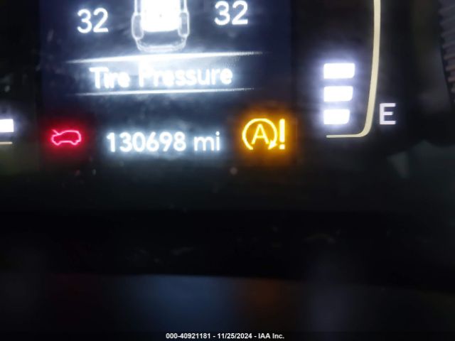 1C4PJMLBXKD338002 Jeep Cherokee Latitude Plus 4x4