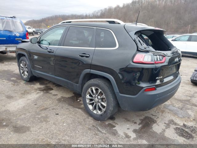 1C4PJMLBXKD338002 Jeep Cherokee Latitude Plus 4x4